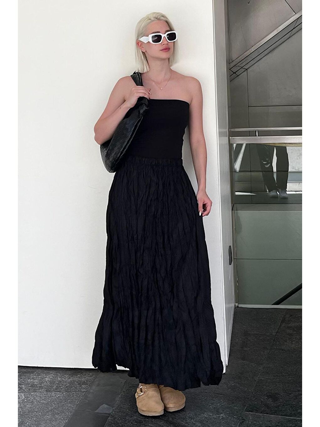 Siyah Beli Lastikli Buruşuk Mikro Uzun Kadın Etek Mg2155-1