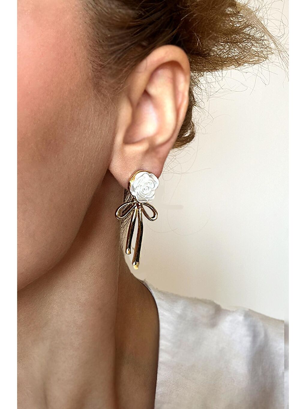 Sarı Beyaz Gül Detaylı Küpe