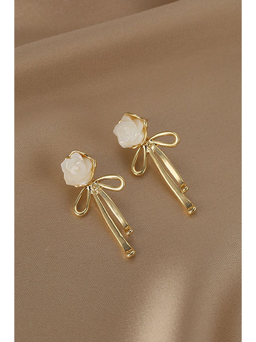 Sarı Beyaz Gül Detaylı Küpe-1