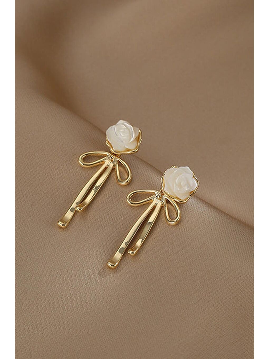 Sarı Beyaz Gül Detaylı Küpe-3