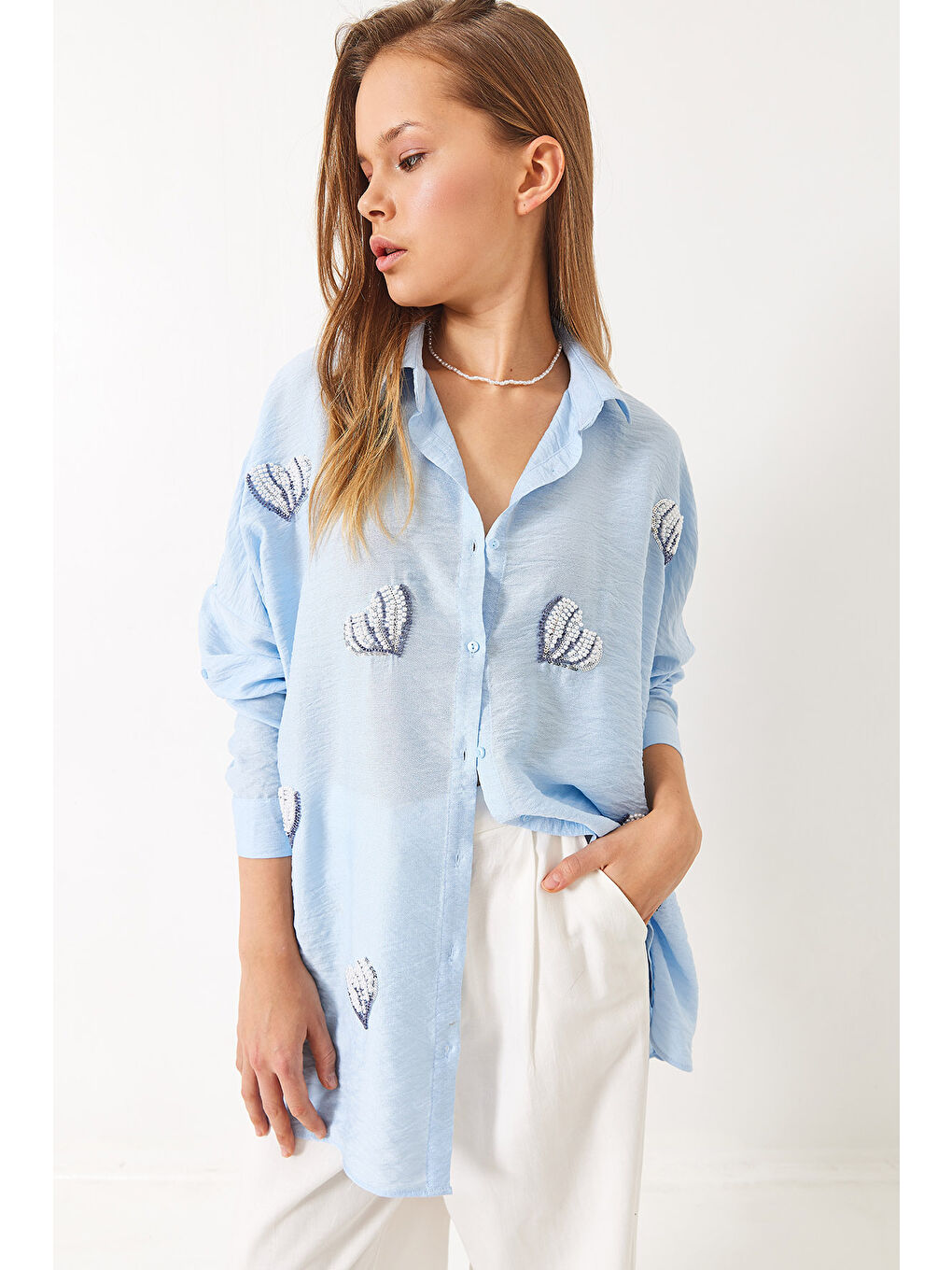 Mavi Kadın Boncuk Taş Kalp İşlemeli Oversize Gömlek-1