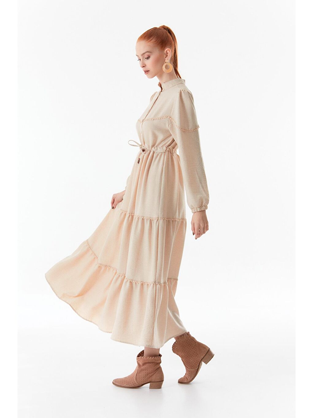 Bej Fullamodest Beli Bağlamalı Hakim Yaka Elbise-3