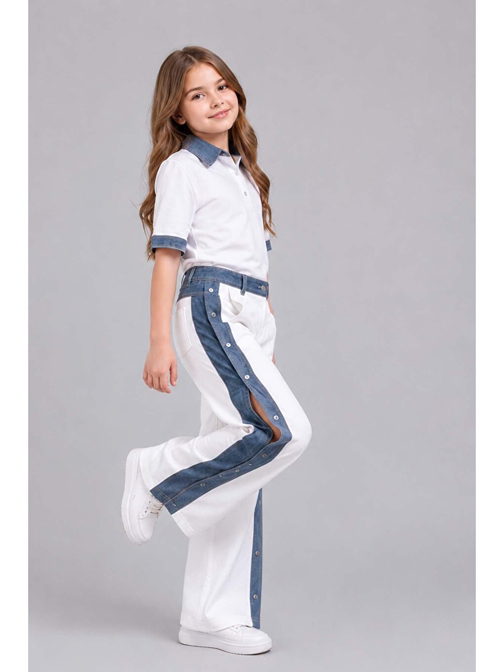 Kız Çocuk Polo Yaka Kol Uçları Jean Detaylı T-shirt Boydan Cıtcıt Yırtmaç Detaylı Beyaz Alt Üst Takı-1