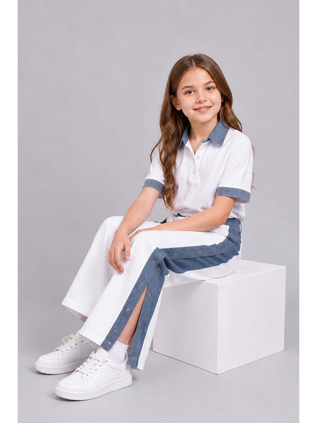 Kız Çocuk Polo Yaka Kol Uçları Jean Detaylı T-shirt Boydan Cıtcıt Yırtmaç Detaylı Beyaz Alt Üst Takı-5