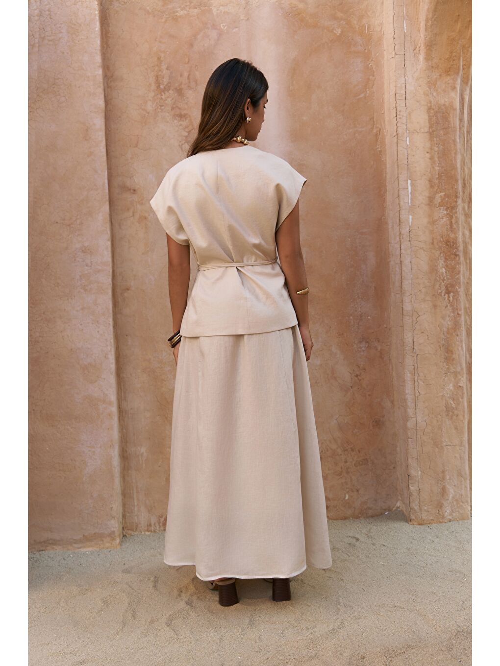 Bej Fiametta Salaş Taş Keten Yelek Etek Takım-3