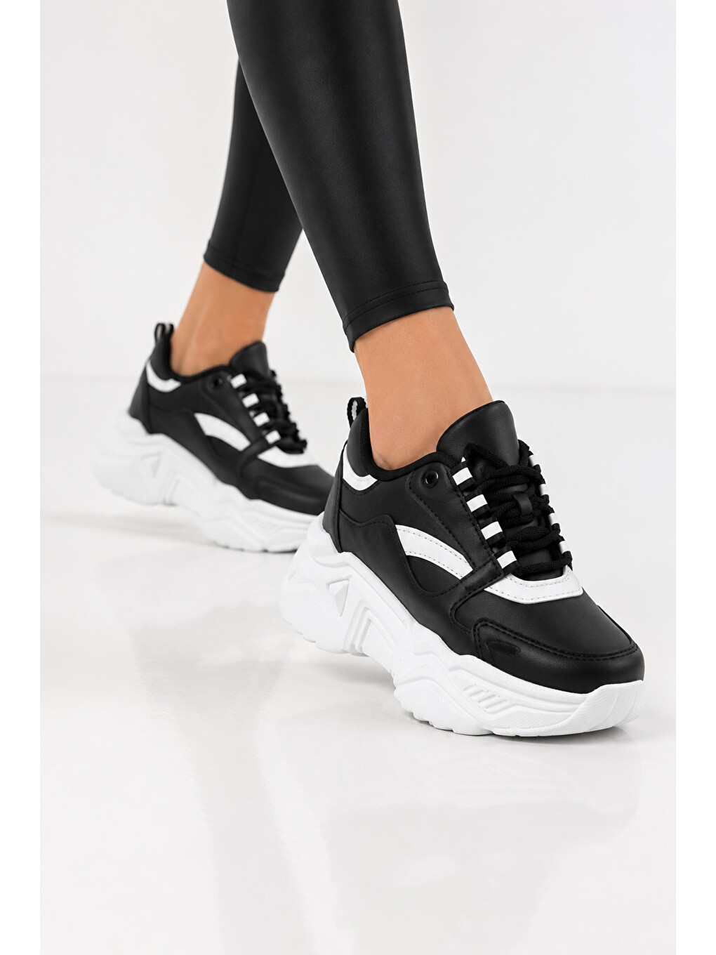 Siyah Kadın, Kalın Tabanlı, Bağcıklı, Hafif, Günlük Spor Ayakkabı, Sneaker