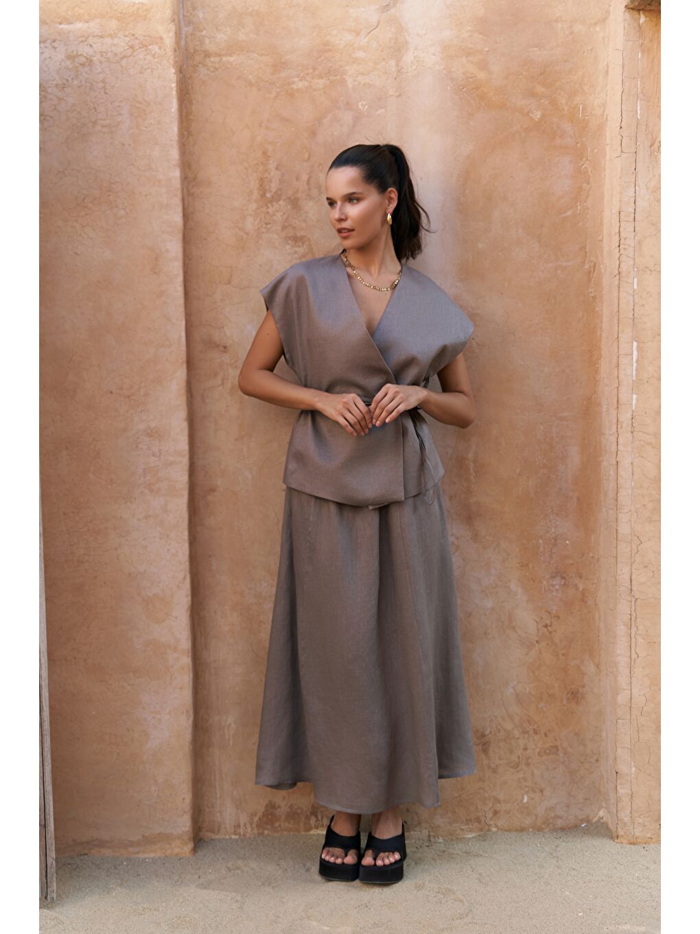 Gri Fiametta Salaş Füme Keten Yelek Etek Takım-1