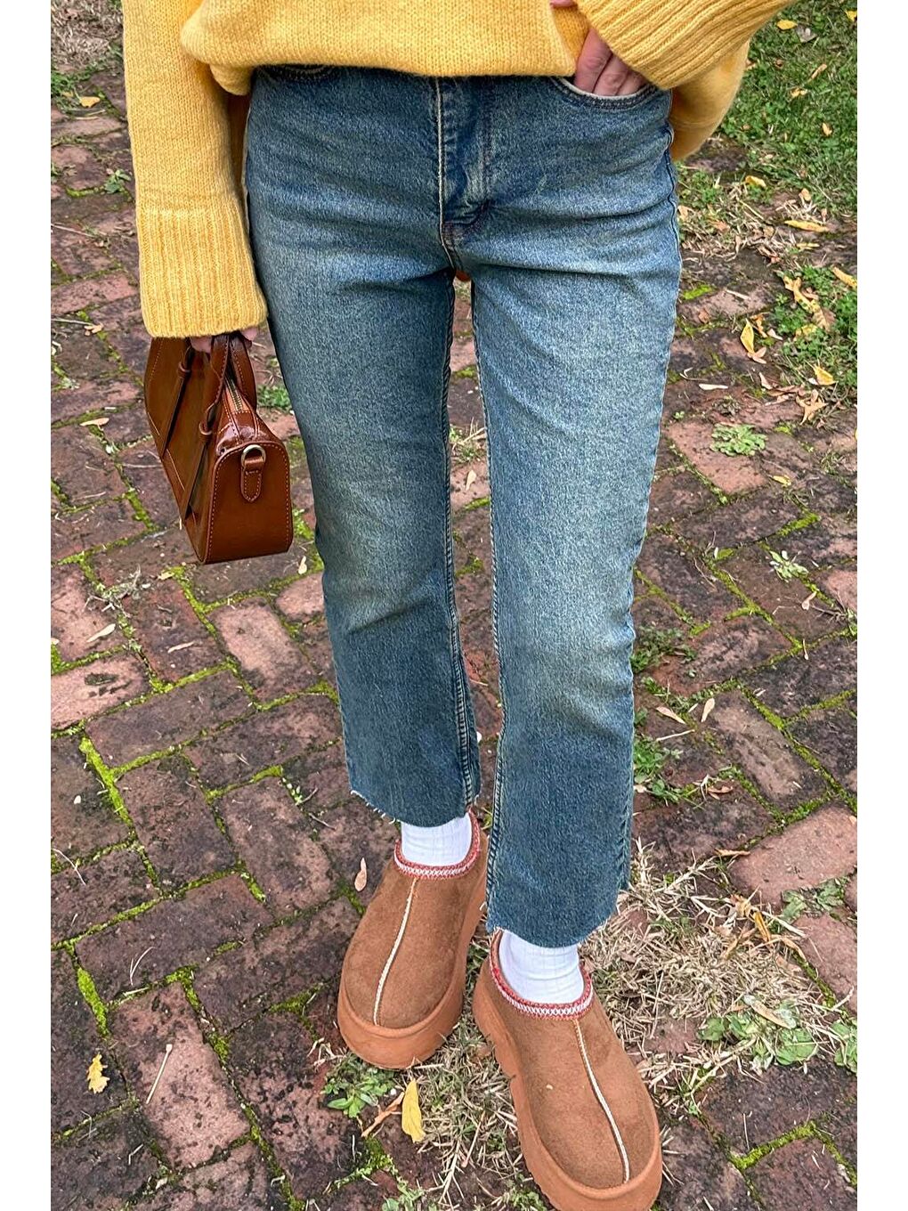 Kesik Paça Fit Jean Mavi Yıkama-2