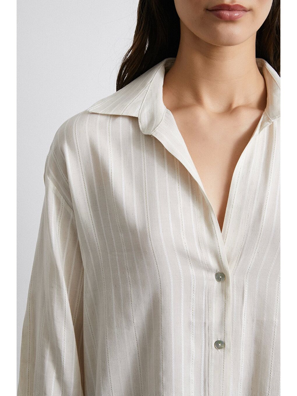 Ekru Pamuklu Simli Çizgili Gömlek Krem-1