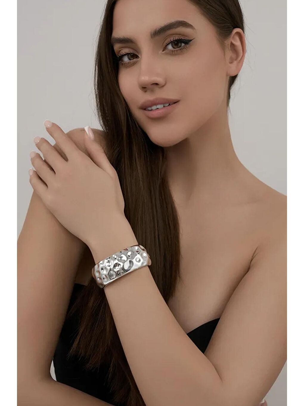 Gri Dövme Dokulu Parlak Gümüş Cuff Bileklik-2