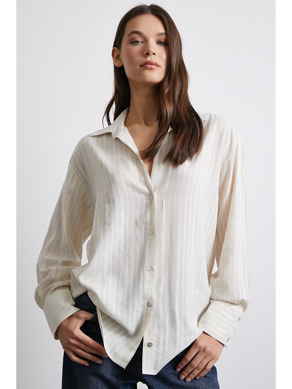 Ekru Pamuklu Simli Çizgili Gömlek Krem-3