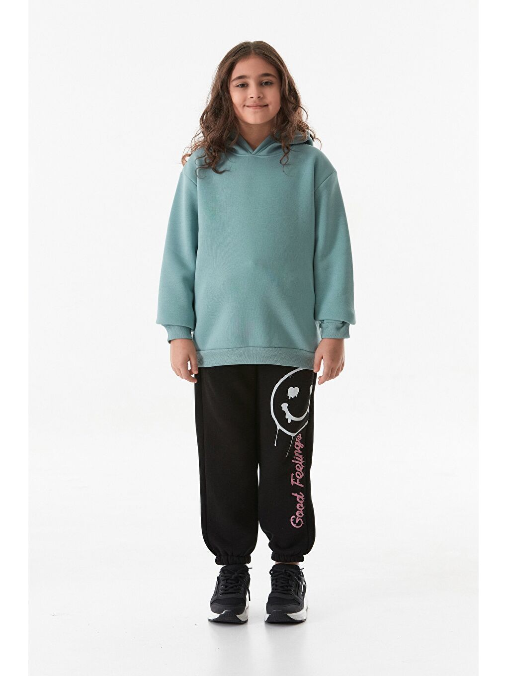 Yeşil 3 İplik Sırtı Baskılı Kapüşonlu Kı z Çocuk Sweatshirt