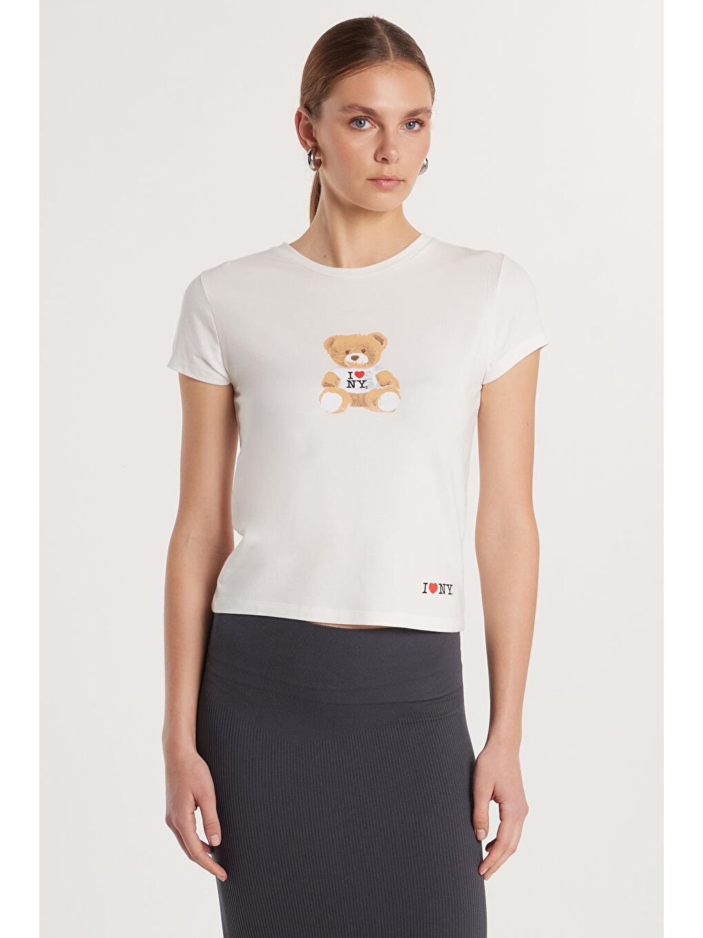 Kadın Modal Kumaş Slim Fit Dar Kesim Kısa Kollu Baskılı Ekru Tişört-2