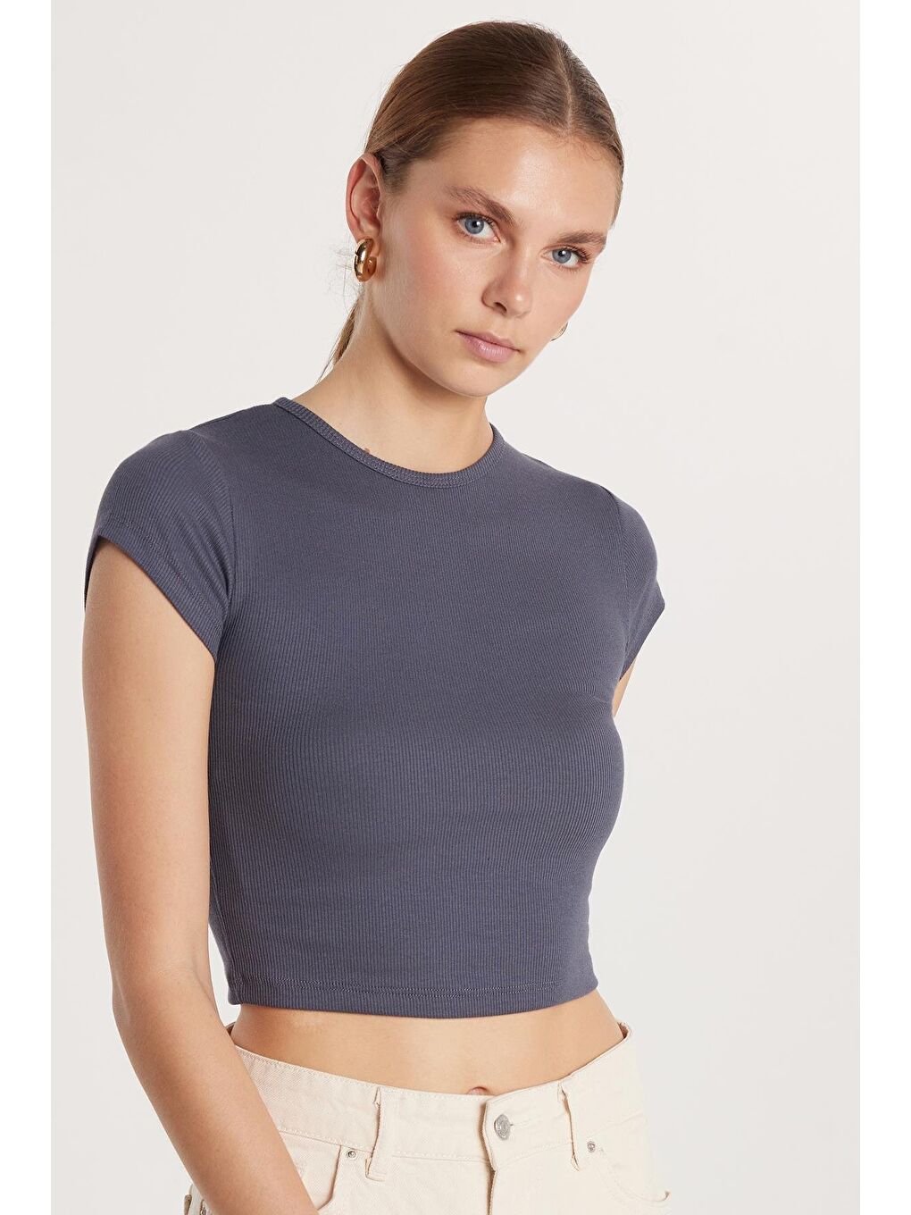 Kadın Modal Kumaş Slim Fit Dar Kesim Kısa Kollu Bisiklet Yaka Antrasit Tişört