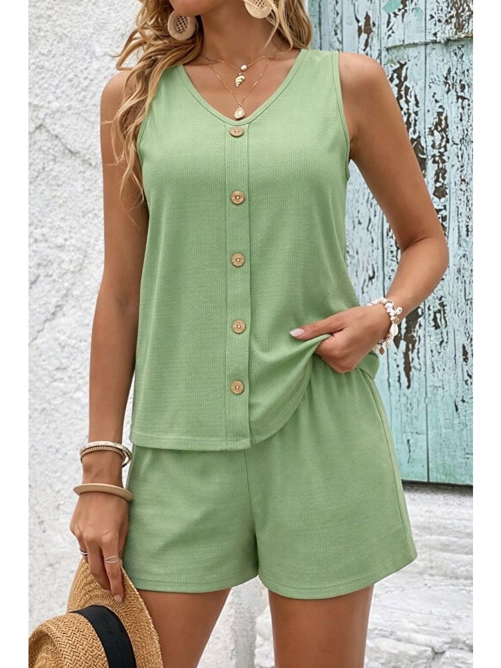 Yeşil Kadın Askılı Kolsuz V Yakalı önden Düğmeli Bürümcük Bluz Ve Short Ikili Takım-1