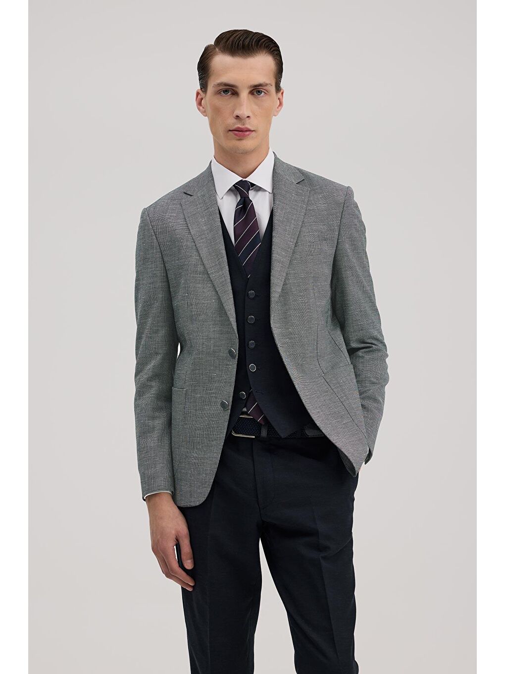 Lacivert Slim Fit Mono Yaka Yelekli Keten Karışımllı Takım Elbise-1