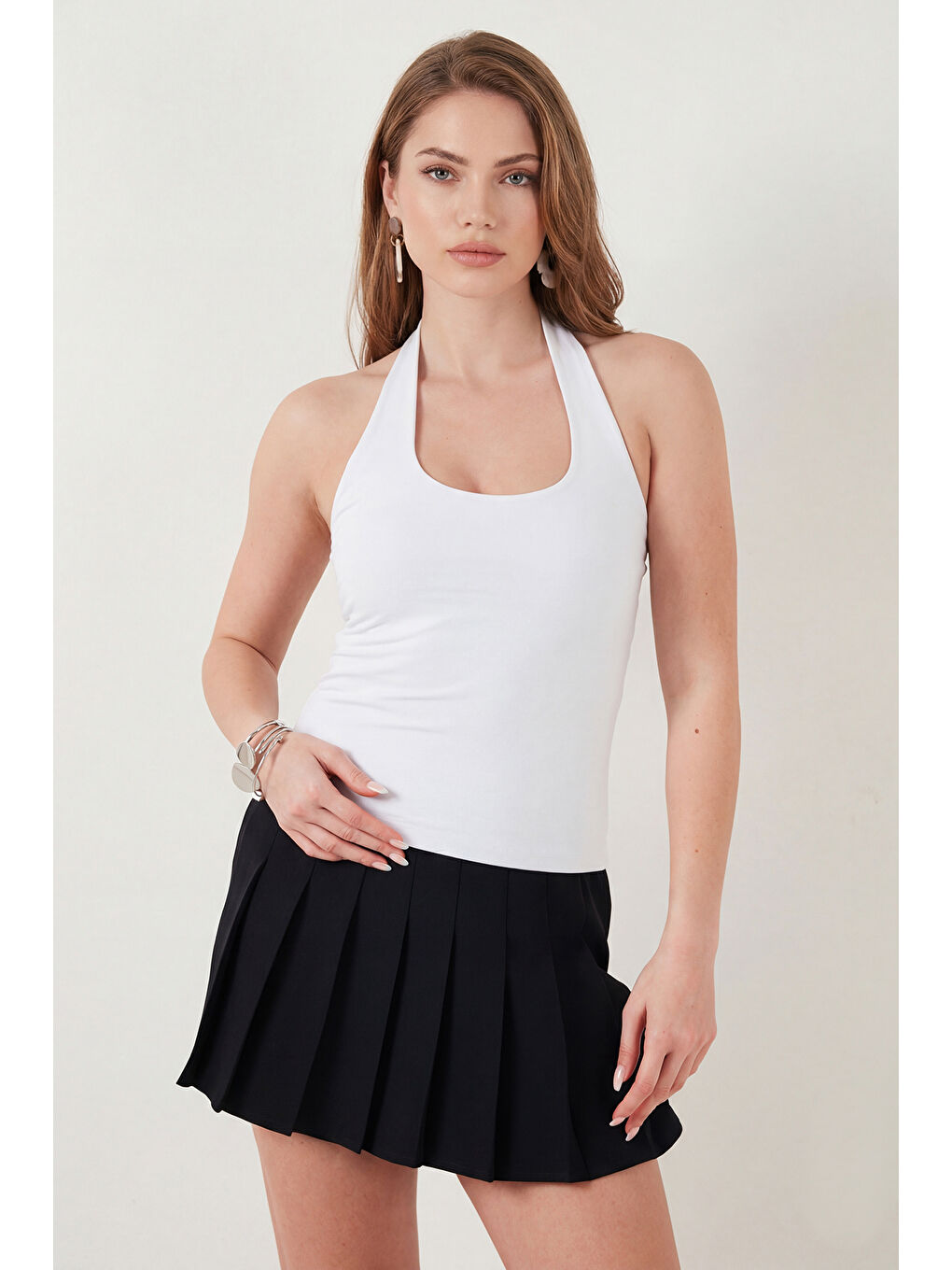 Beyaz Slim Fit Halter Yaka Sırt Dekolteli İkili Paket Bluz 5866664-4