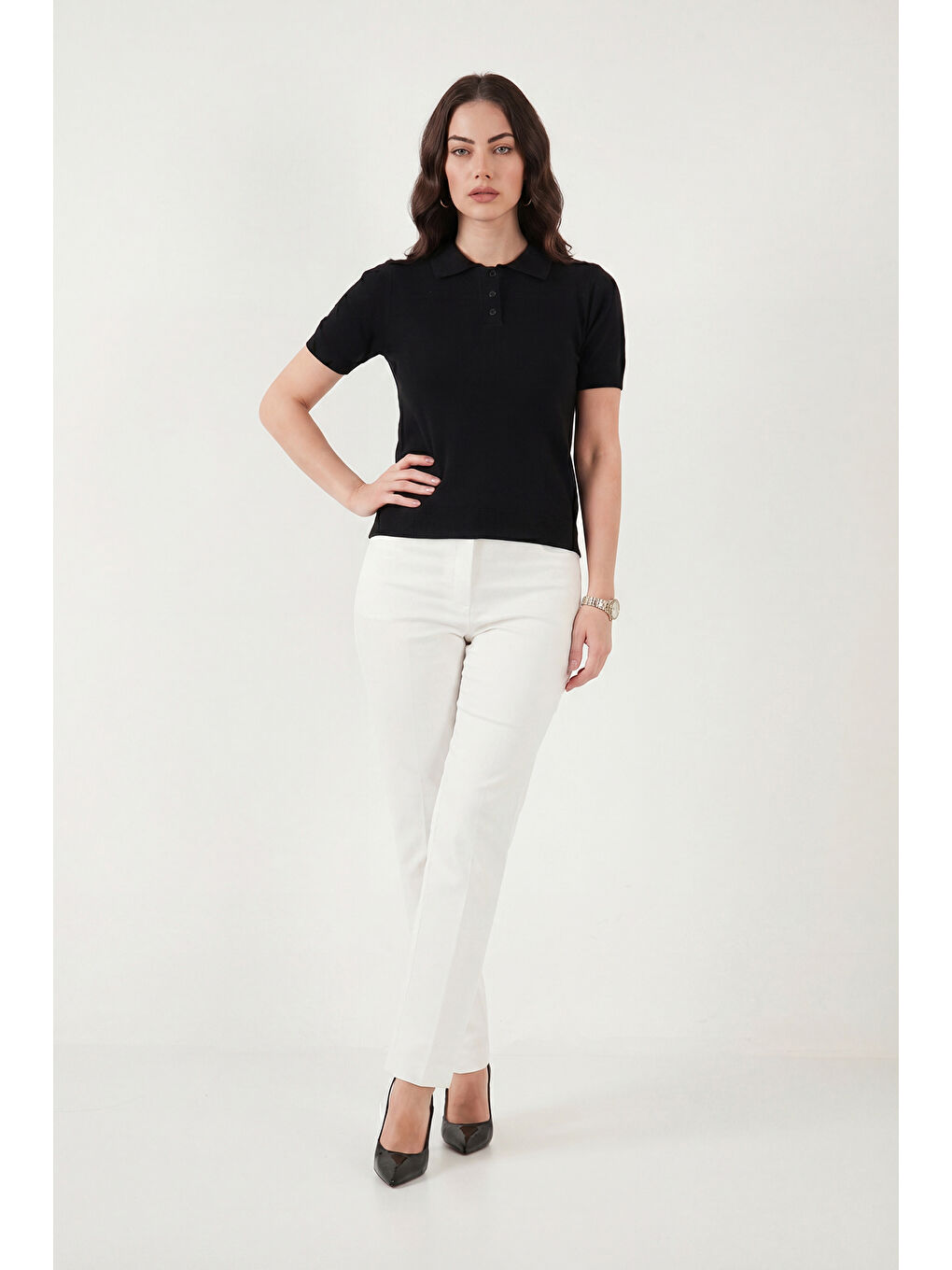 Siyah Regular Fit Kısa Kollu Düğmeli Triko Polo Yaka Kadın Kazak 4617056-1