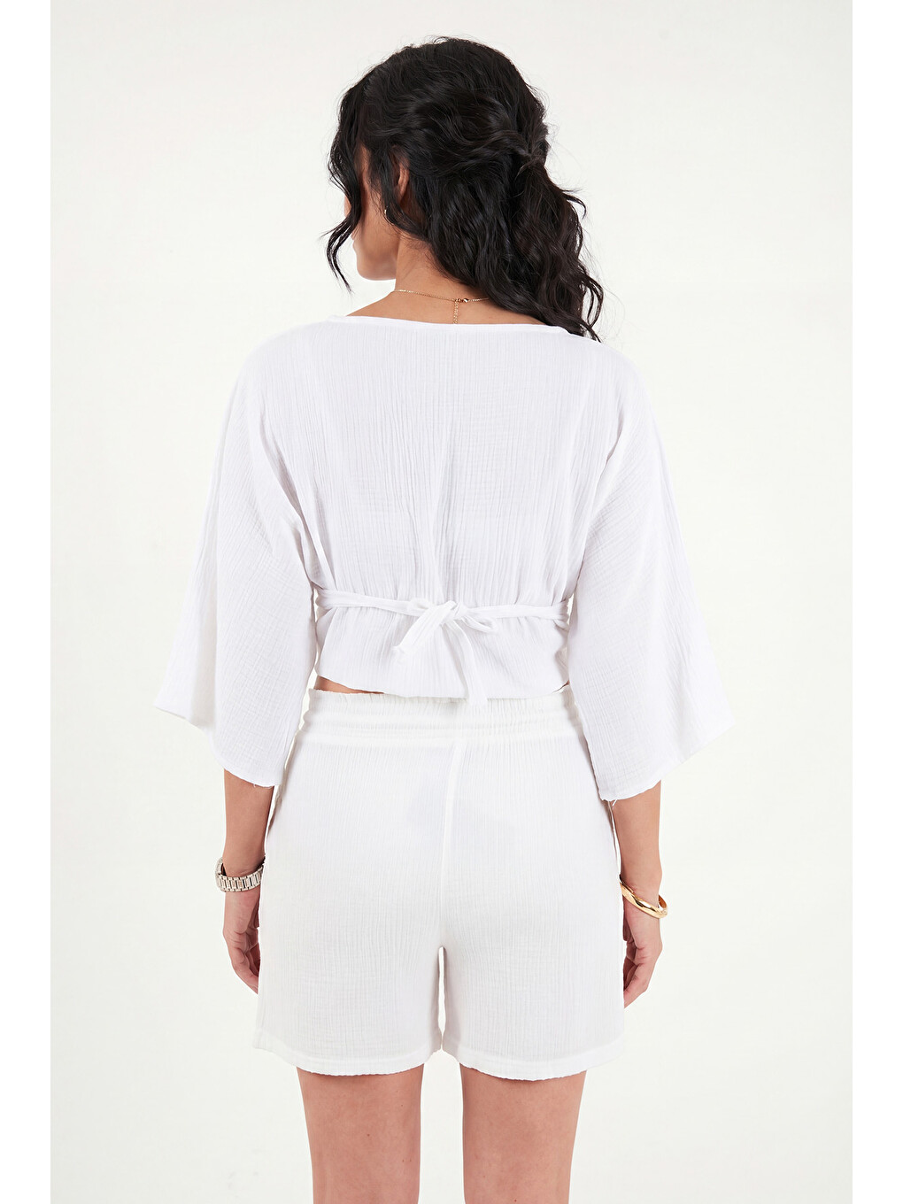 Beyaz Regular Fit Bağlamalı Crop Kimono 668YL2783-6