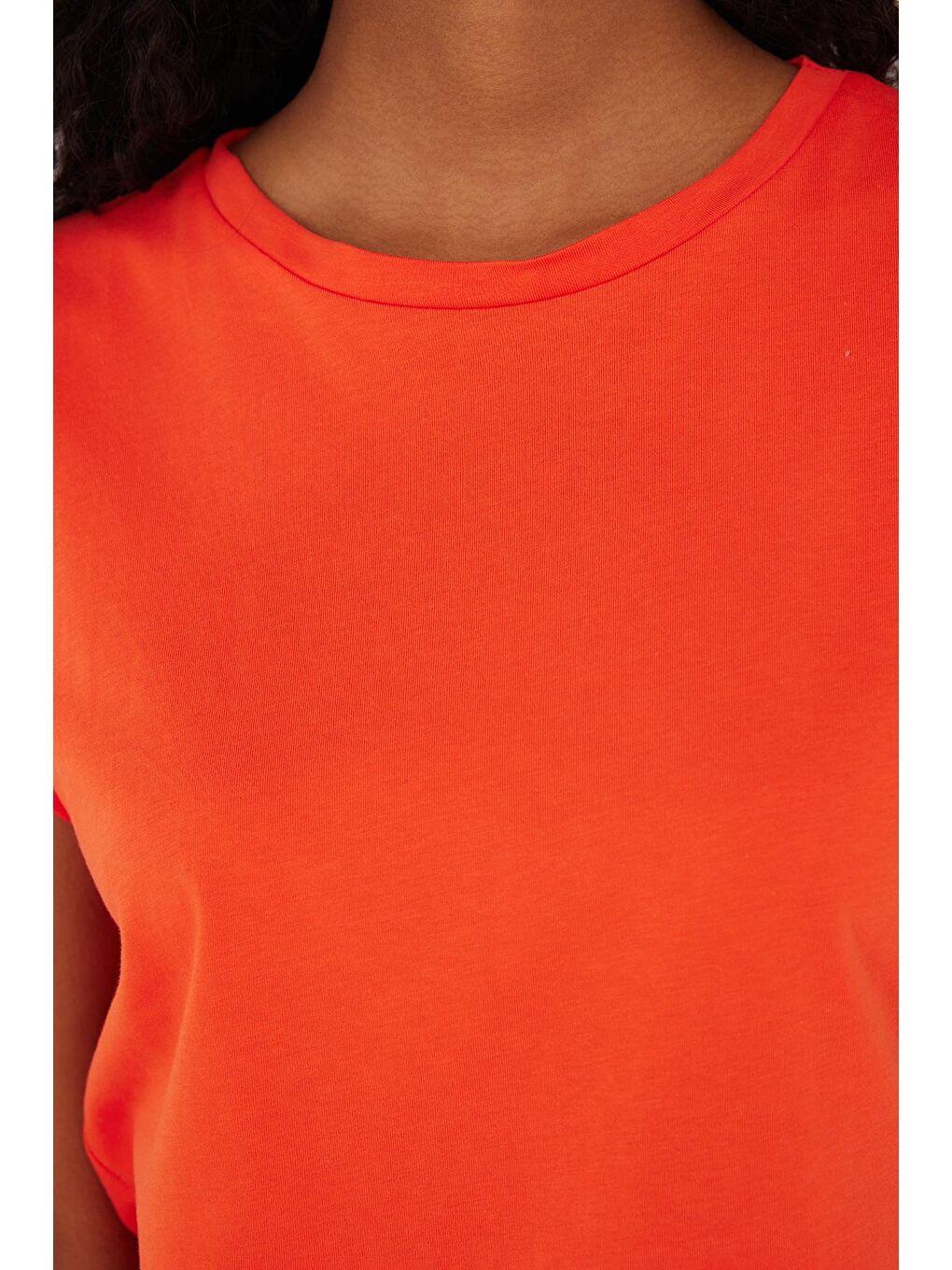 Kadın Slim Fit Dar Kesim %100 Pamuk Kısa Kollu Bisiklet Yaka Turuncu Tişört-2