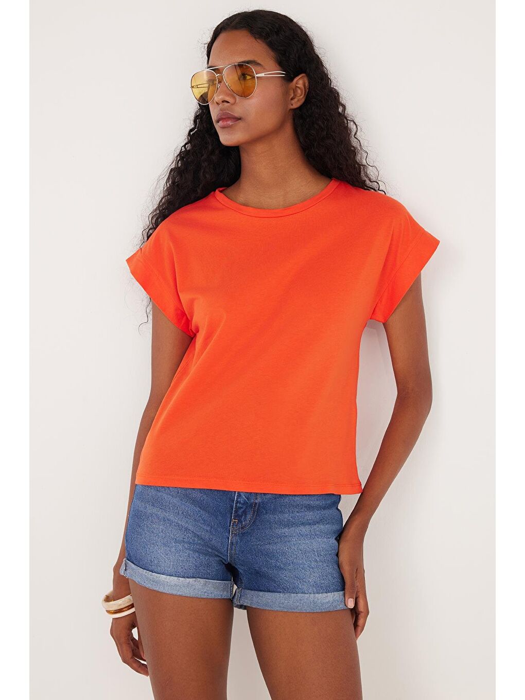 Kadın Slim Fit Dar Kesim %100 Pamuk Kısa Kollu Bisiklet Yaka Turuncu Tişört-3