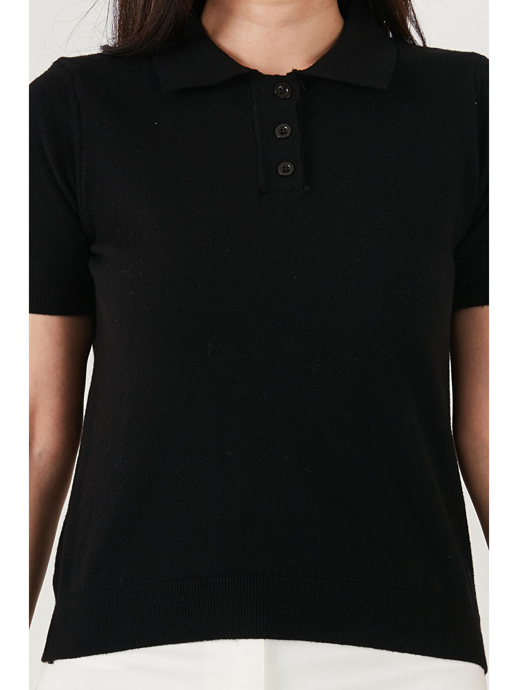 Siyah Regular Fit Kısa Kollu Düğmeli Triko Polo Yaka Kadın Kazak 4617056-5