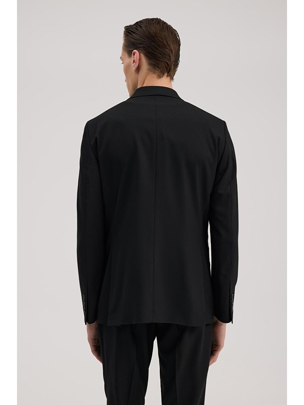 Siyah Slim Fit Sivri Yaka Takım Elbise-3