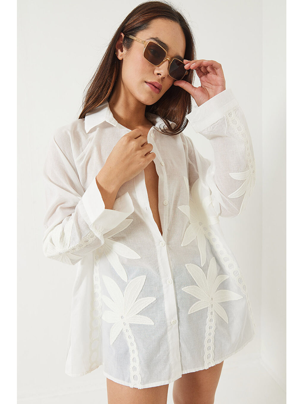 Ekru Kadın Palmiye İşlemeli Uzun Kollu Keten Gömlek-1