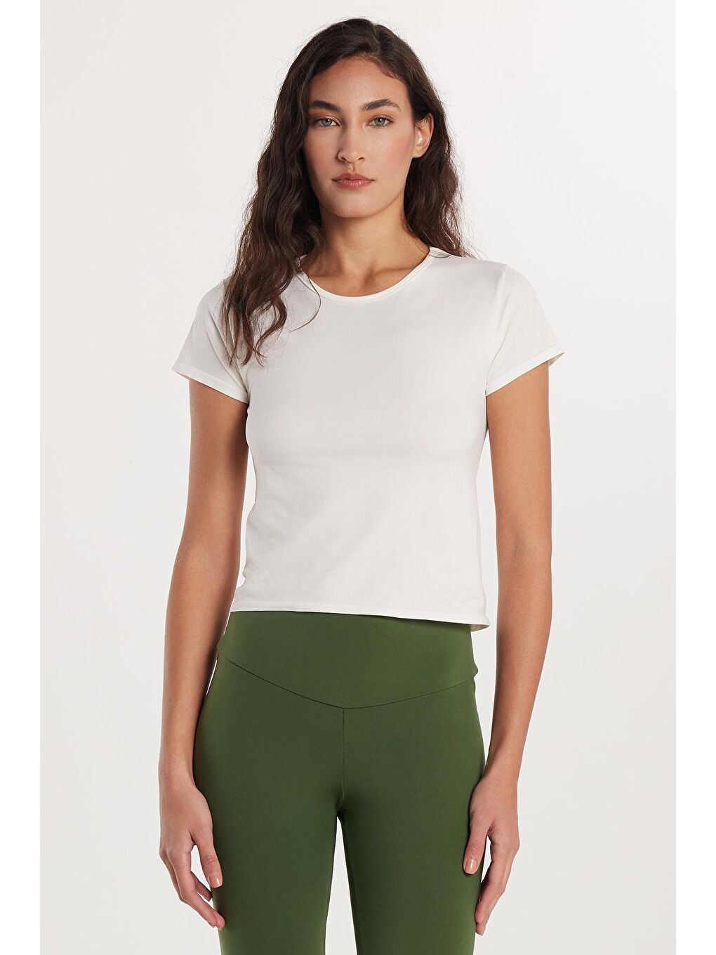 Kadın Slim Fit Dar Kesim Düz Basic Bisiklet Yaka Ekru Tişört-3