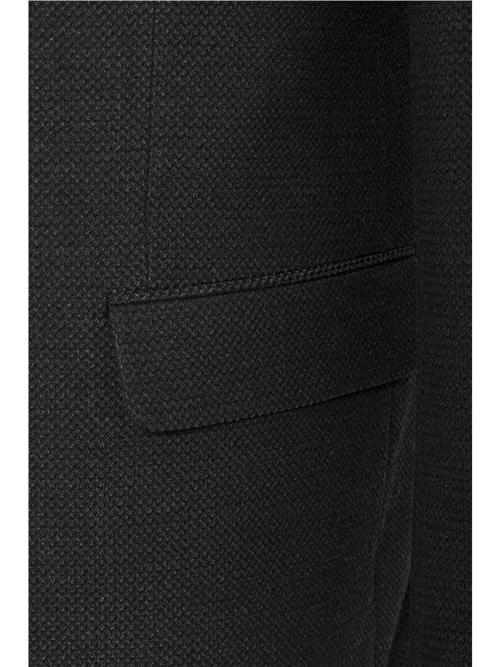 Siyah Regular Armürlü Sivri Yaka 4 Drop Ceket-1