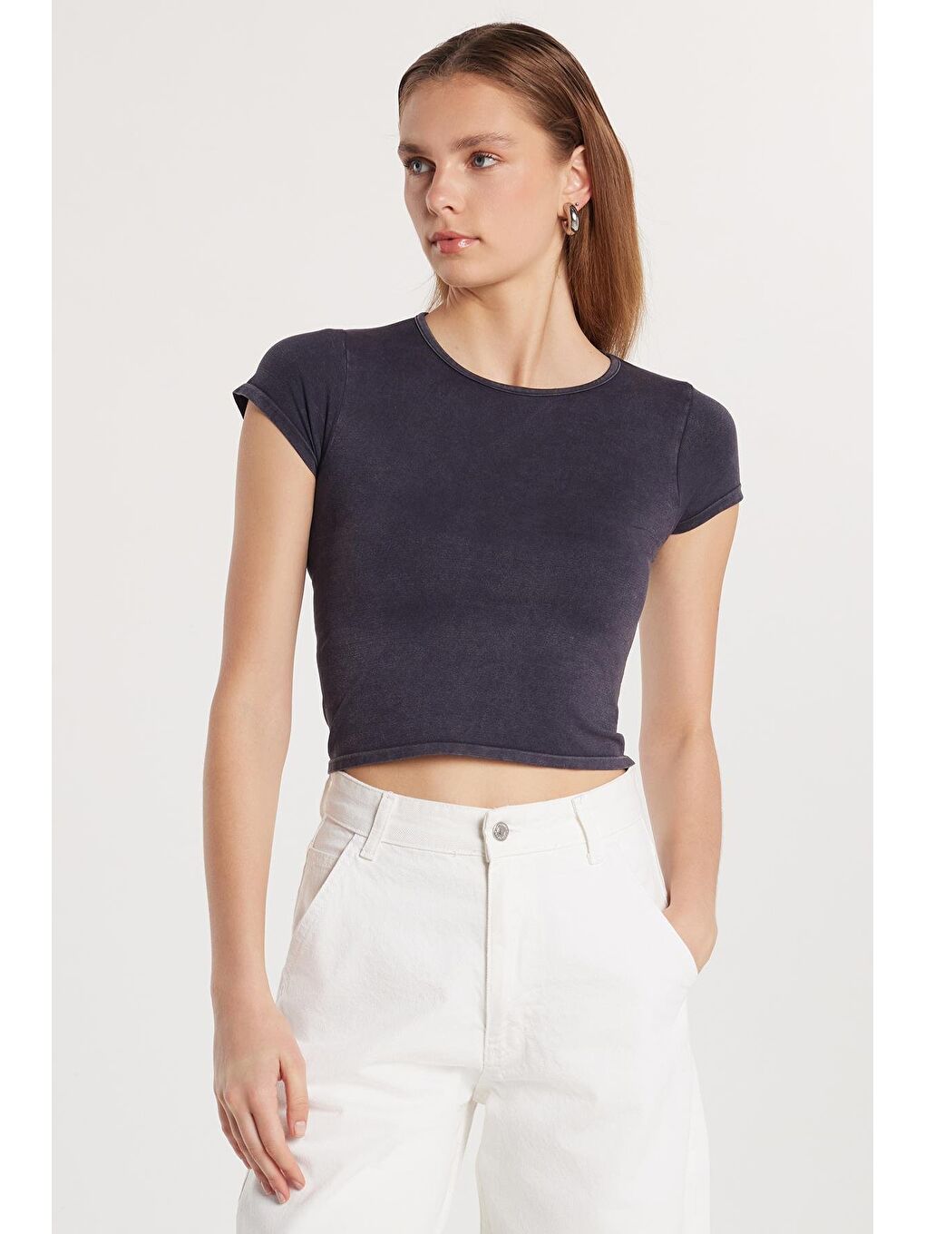 Kadın Slim Fit Dar Kesim Düz Basic Bisiklet Yaka Antrasit Tişört-3