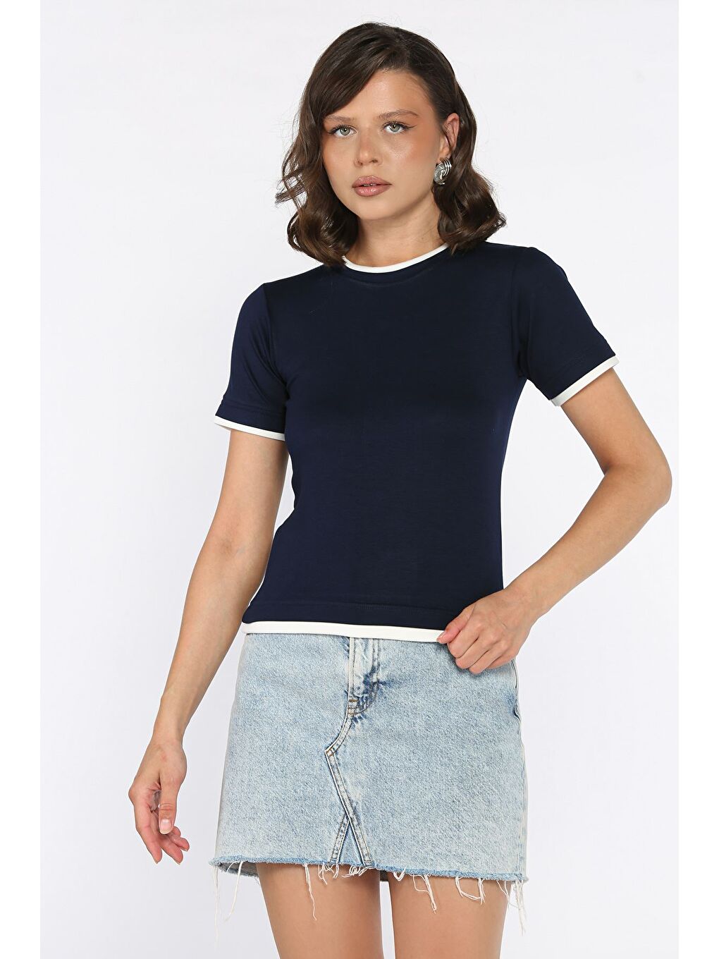 Lacivert Bisiklet Yaka Kadın Tişört