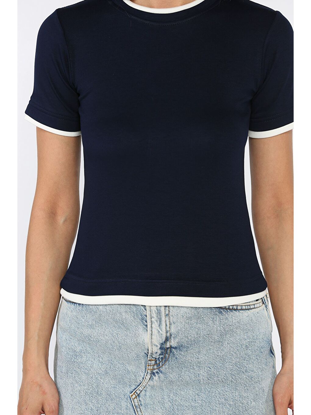 Lacivert Bisiklet Yaka Kadın Tişört-2