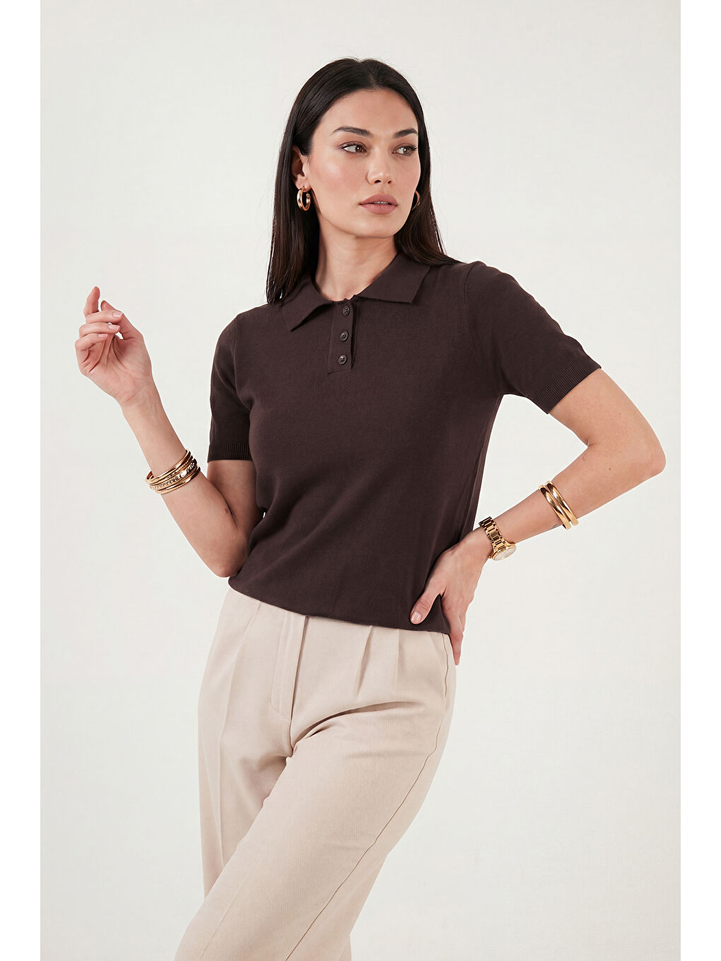 Kahverengi Regular Fit Kısa Kollu Düğmeli Triko Polo Yaka Kadın Kazak 4617056-2