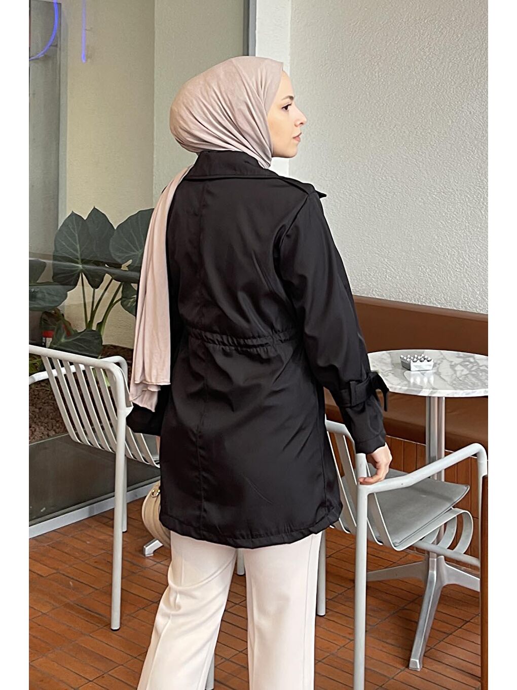 Bel Lastikli Trenç Siyah-3