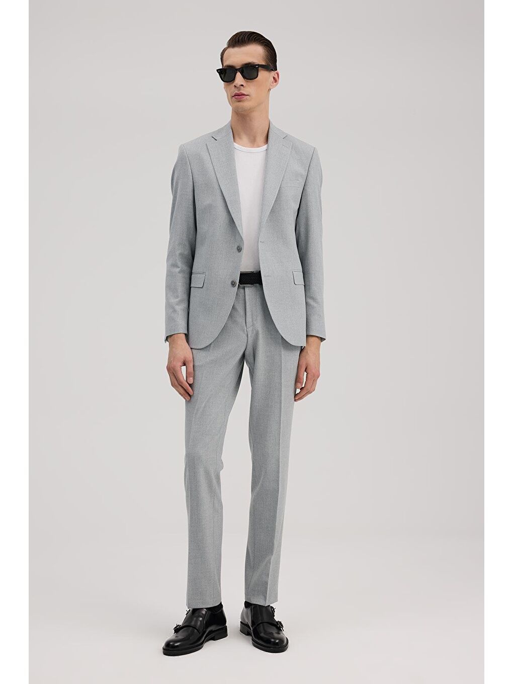 Gri Slim Fit Mono Yaka Takım Elbise