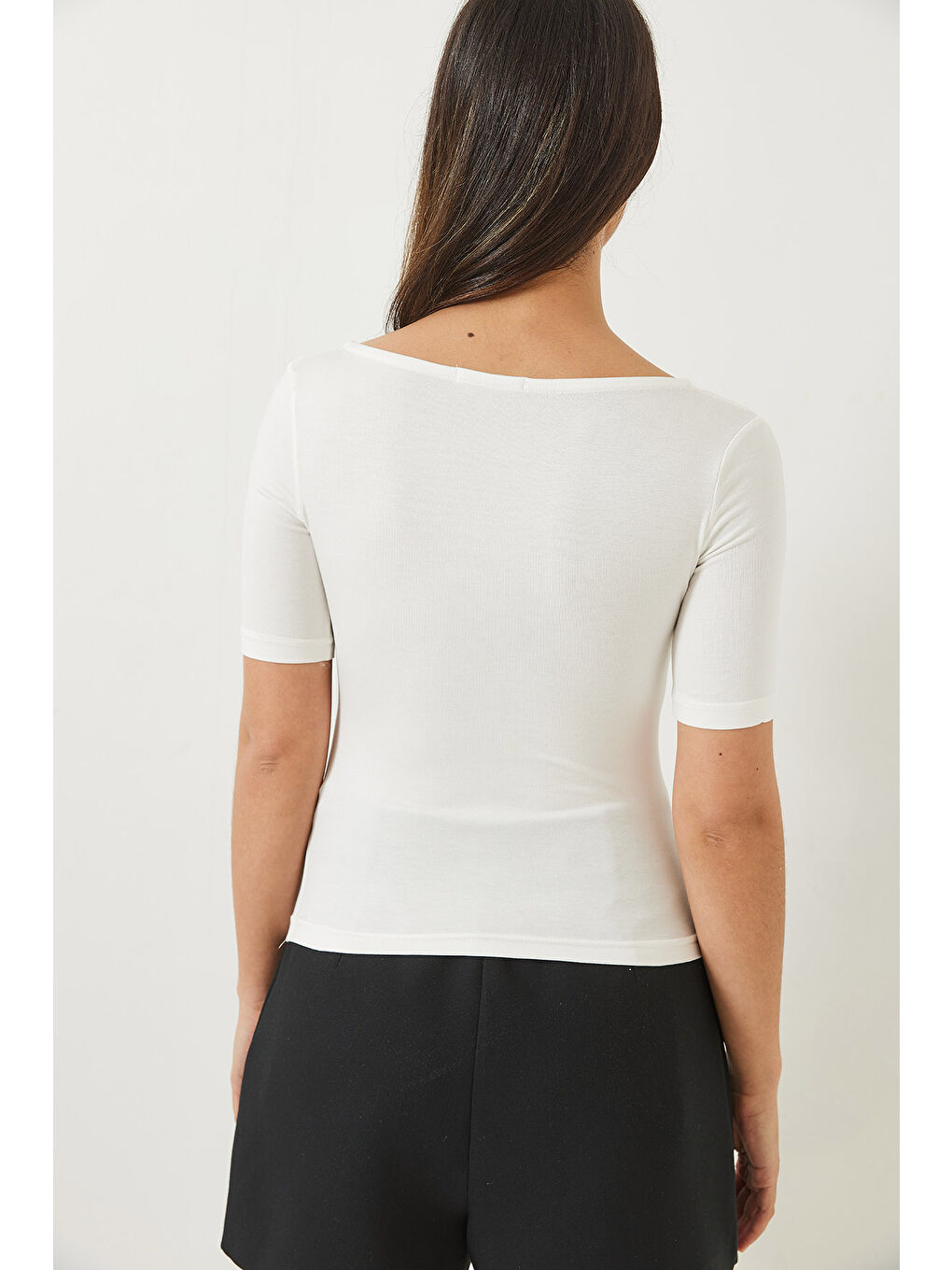 Beyaz Kadın Kare Yaka Kısa Kol Saran Modal Bluz-5