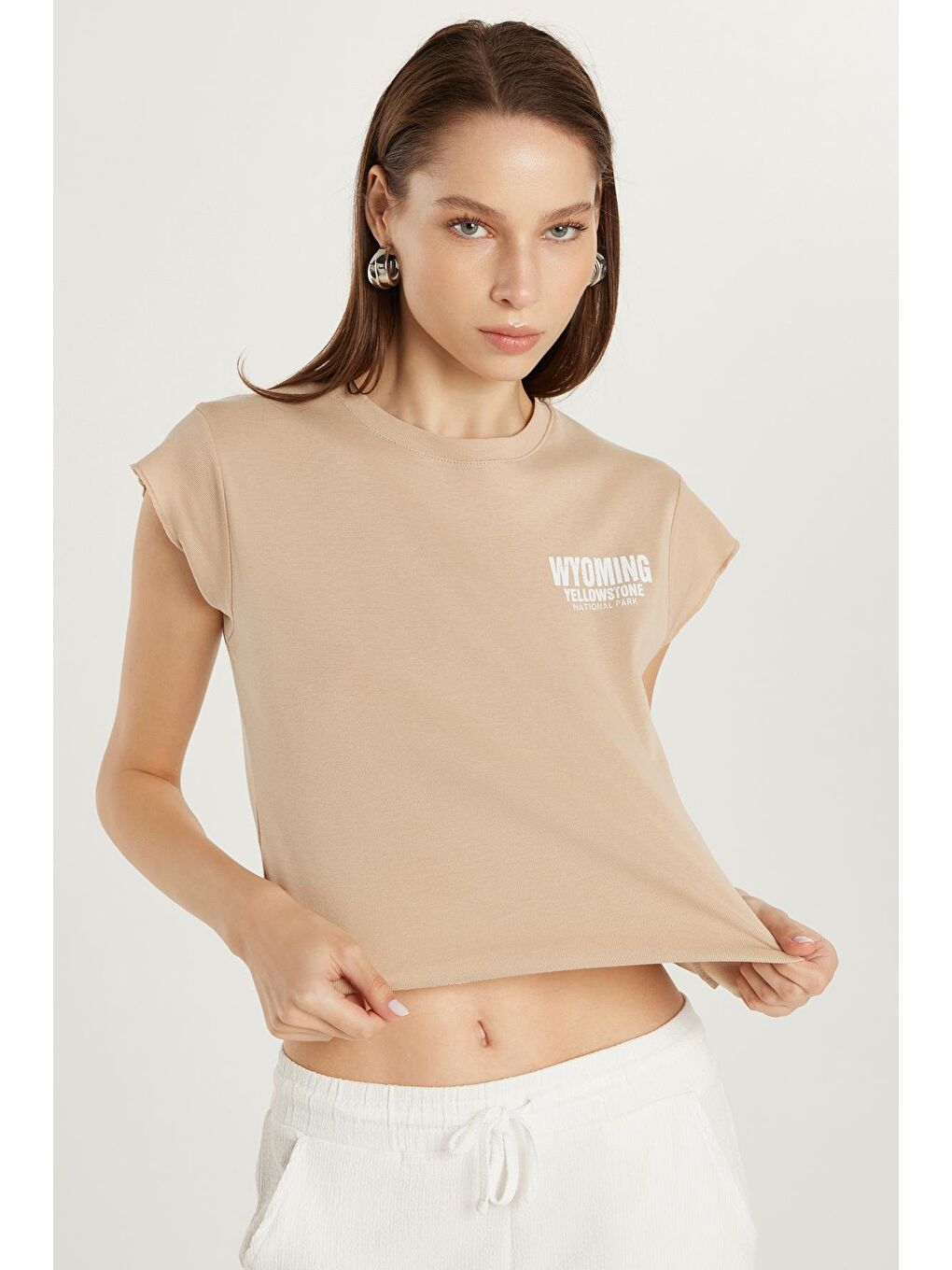 Kadın Slim Fit Ribanalı Baskılı %100 Pamuk Bisiklet Yaka Bej Tişört-3