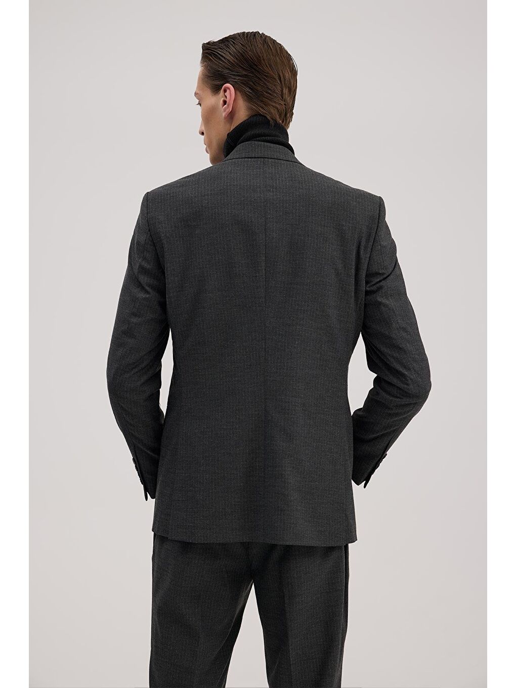 Antrasit Slim Fit Kırlangıç Yaka Çizgili Takım Elbise-4