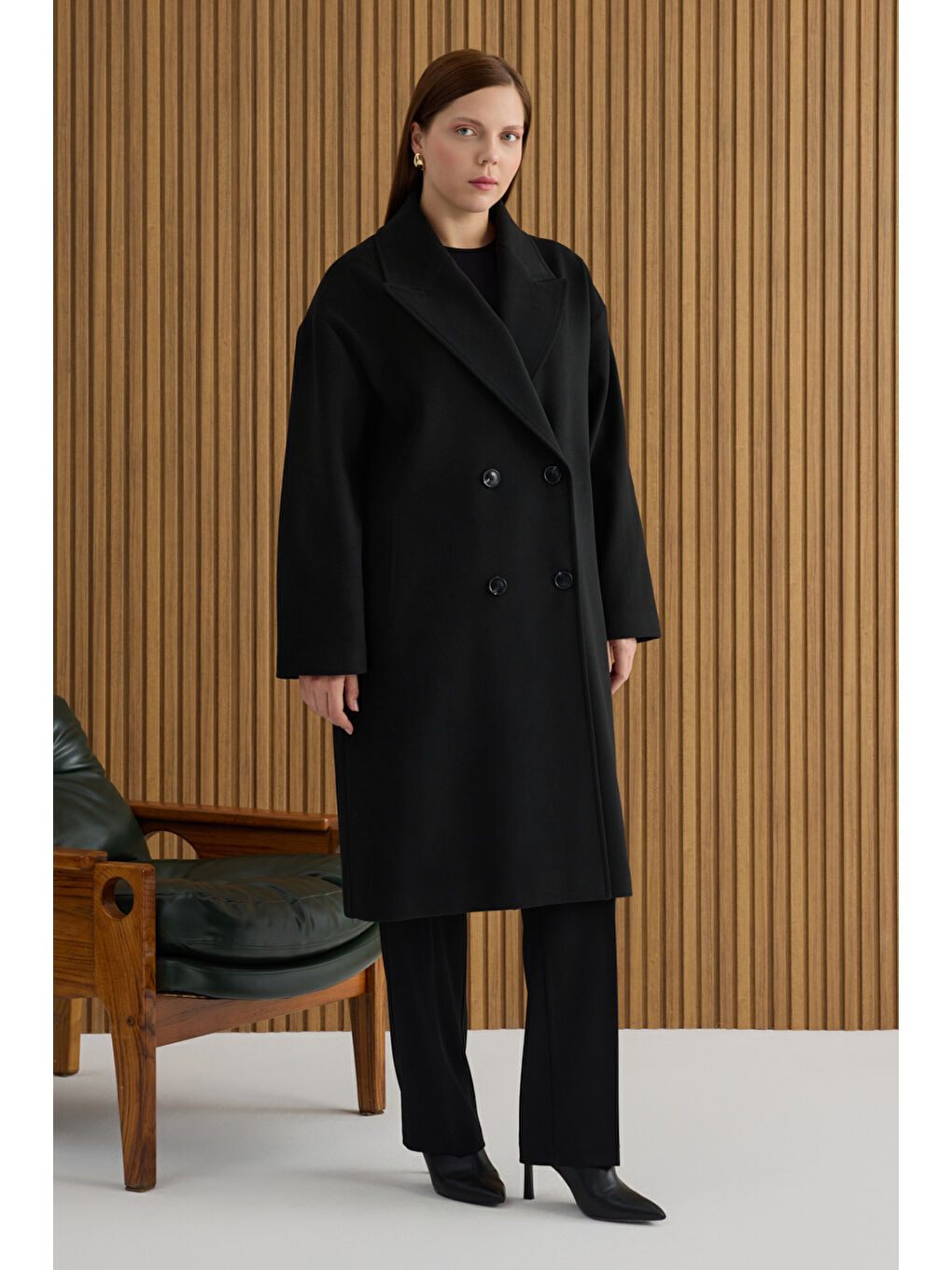 Siyah Kruvaze Kapama Manto-3