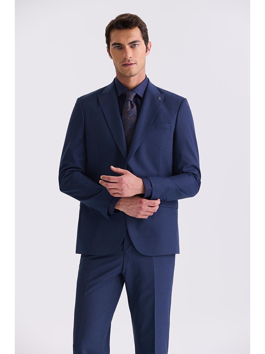 Lacivert Klasik Fit Sivri Yaka Yünlü Takım Elbise-1