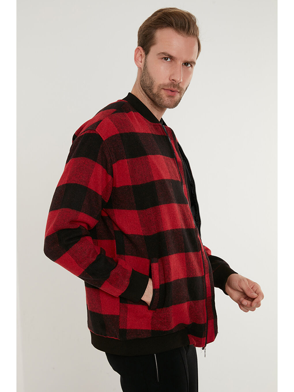 Kırmızı Kareli Dik Yaka Fermuarlı Cepli Erkek Mont 606343745-2