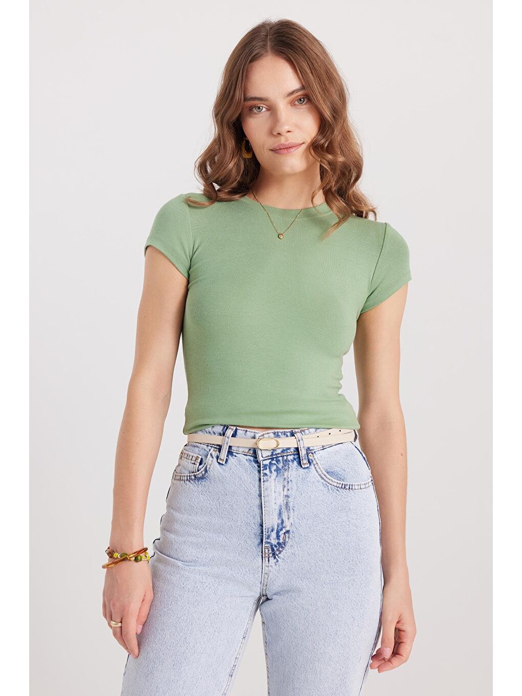 Kadın Regular Fit Klasik Kesim Bisiklet Yaka Viskon Kumaş Ultra Soft Yeşil Tişört-3
