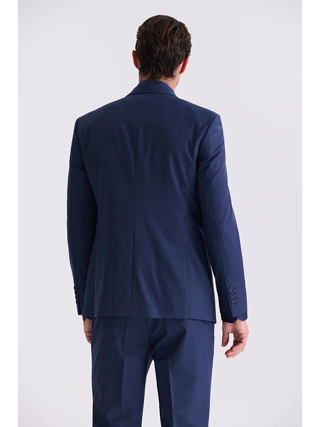 Lacivert Klasik Fit Sivri Yaka Yünlü Takım Elbise-3