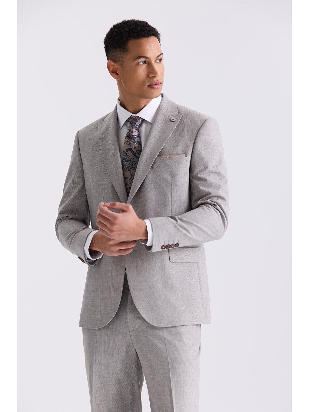 Bej Vizon Klasik Fit Sivri Yaka Yünlü Takım Elbise-1