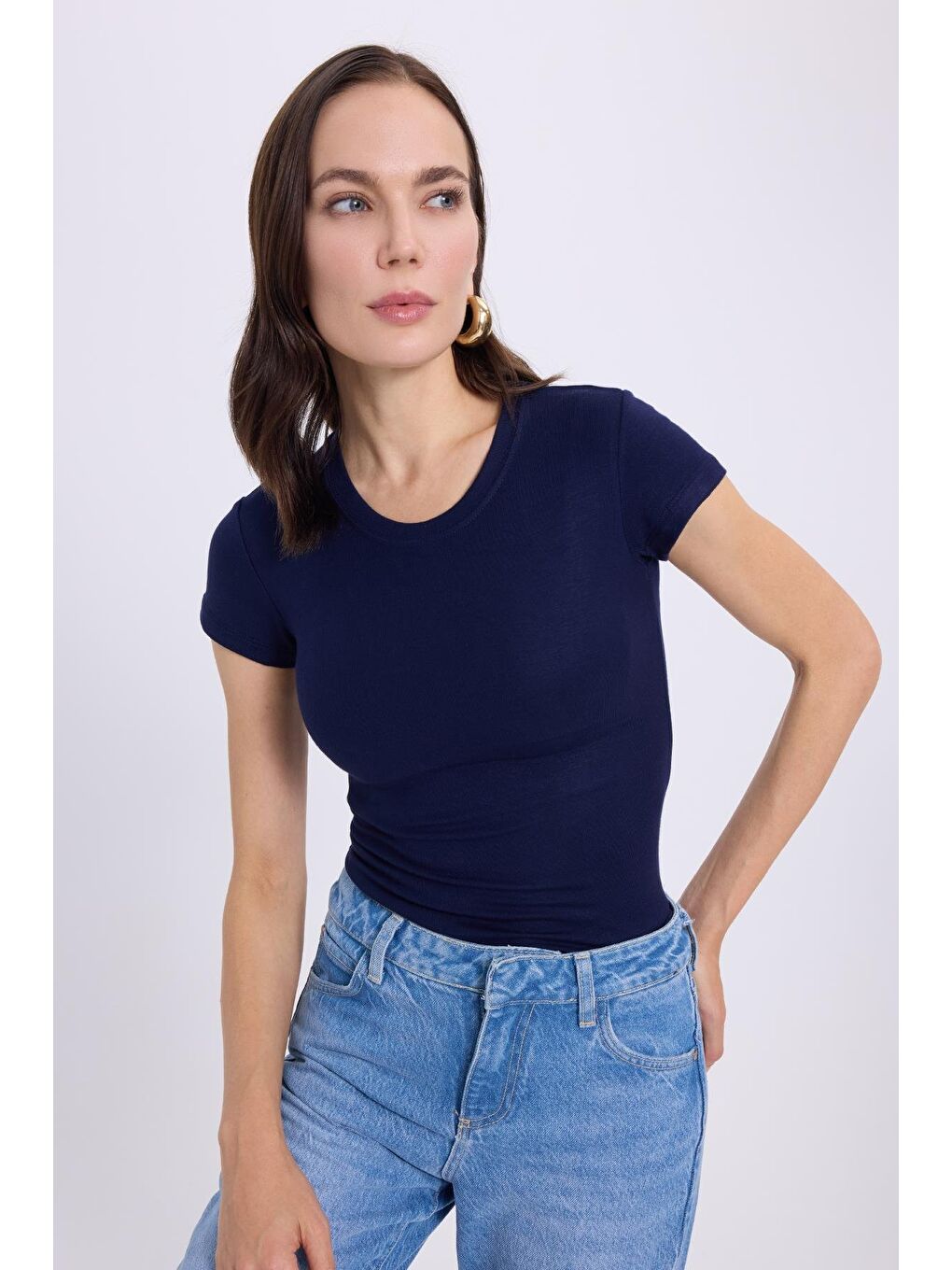 Kadın Regular Fit Klasik Kesim Bisiklet Yaka Viskon Kumaş Ultra Soft Lacivert Tişört-3