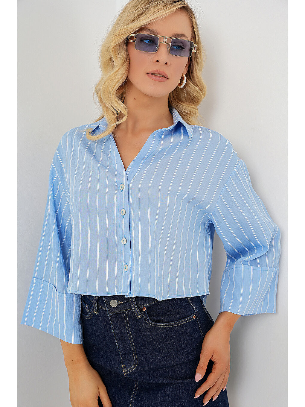 Kadın Çizgili Oversize Kısa Gömlek 20326 - Mavi-3