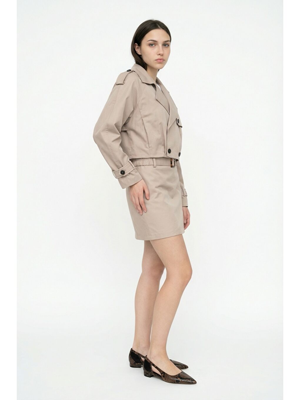 Apoletli Kruvaze Yaka Kısa Trençkot Bej-1