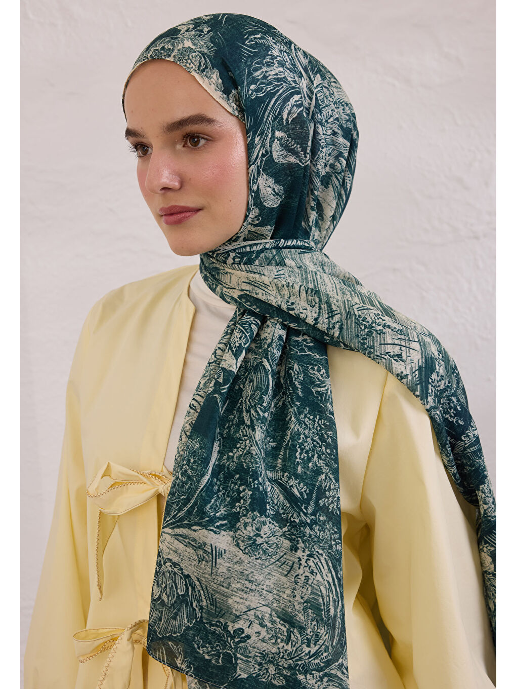Bej Secret Elegance Desen Rami Şal Zümrüt-2