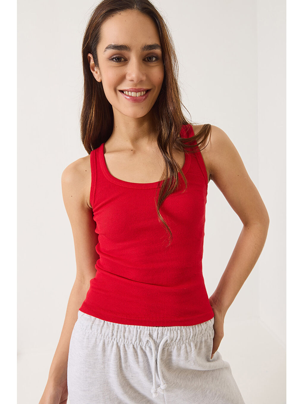 Kırmızı Kadın Fitilli Görünümlü Kalın Askılı Kaşkorse Basic Atlet-1
